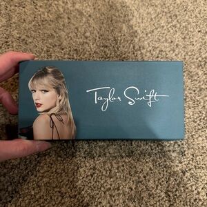 Taylor Swift eyeshadow palette